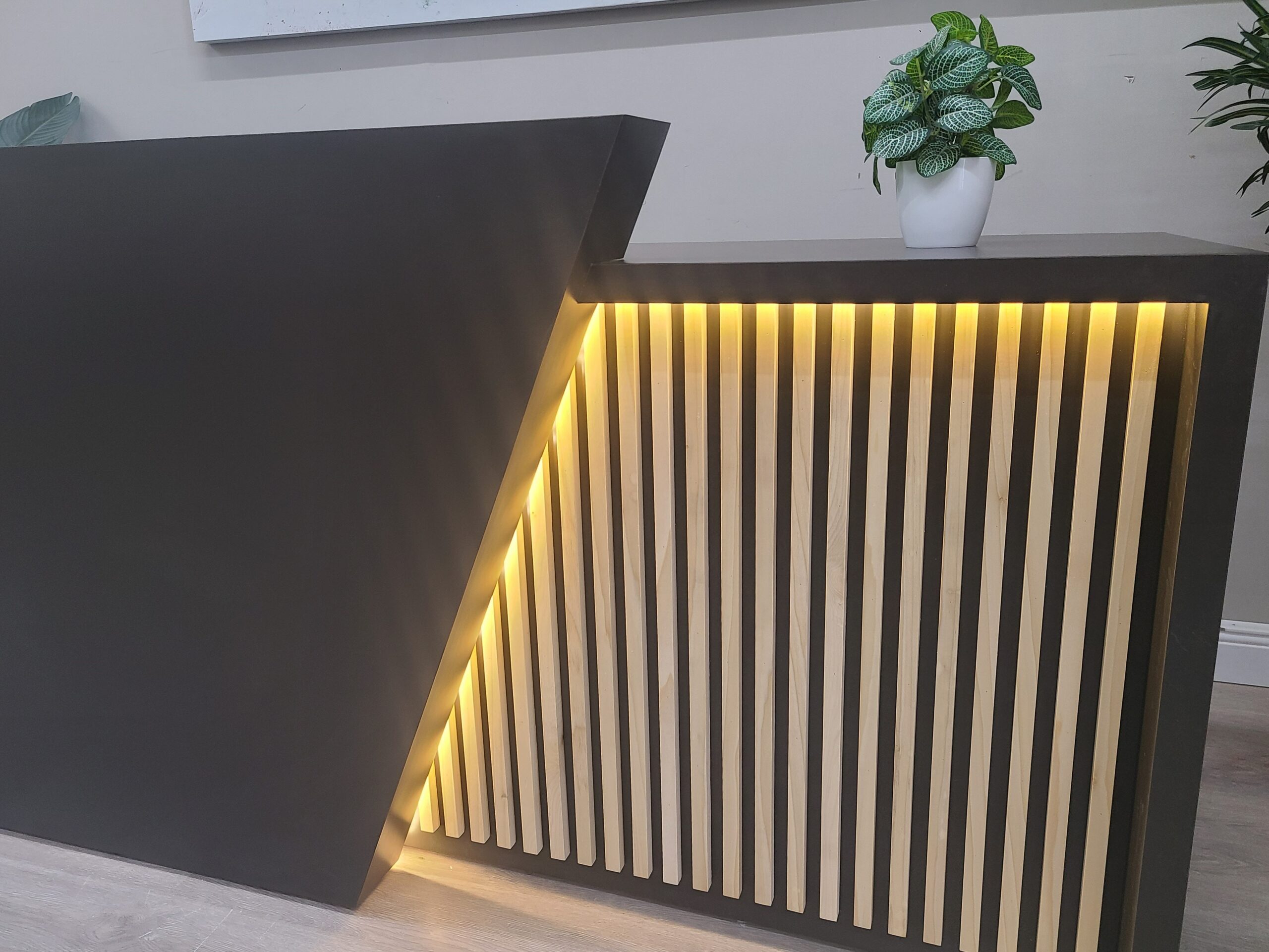 MARAM DESIGN OFFICE Aventurina Reception Desk Storm Gray