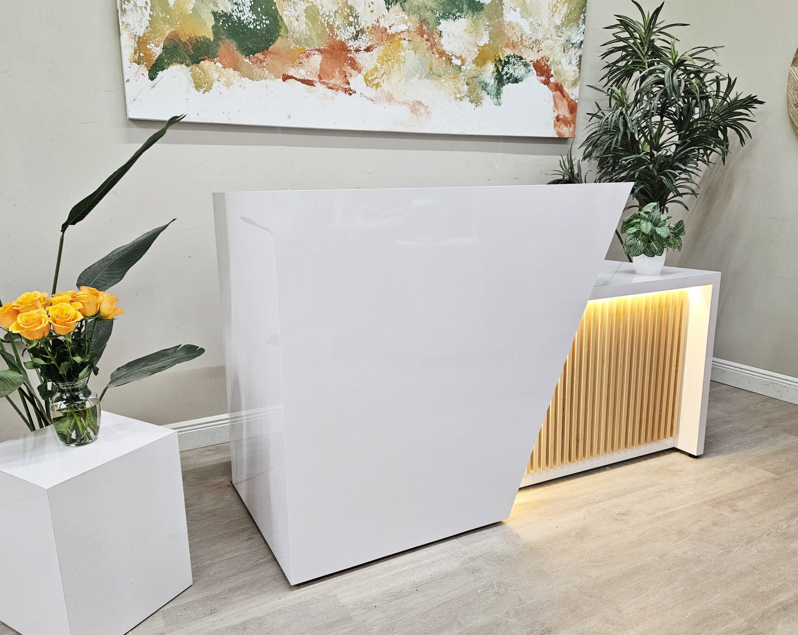 MARAM DESIGN OFFICE Aventurina Reception Desk White