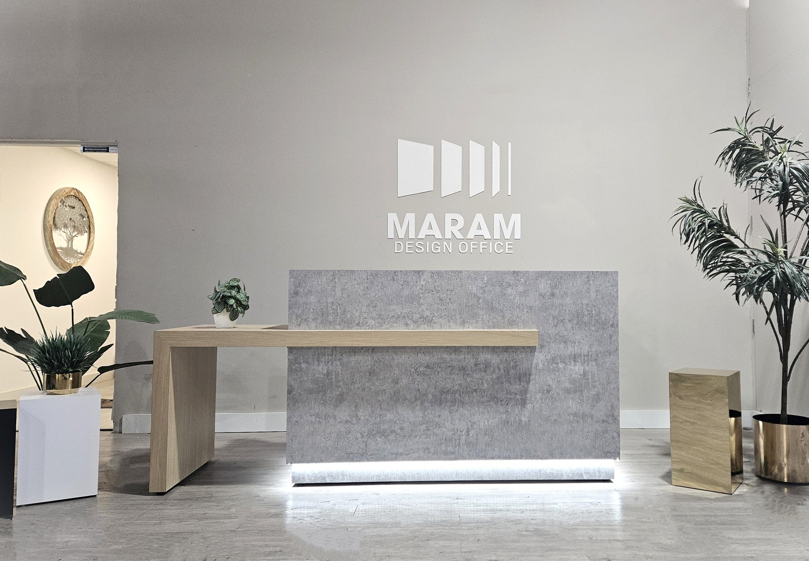 Celestite Reception desk - Image 8