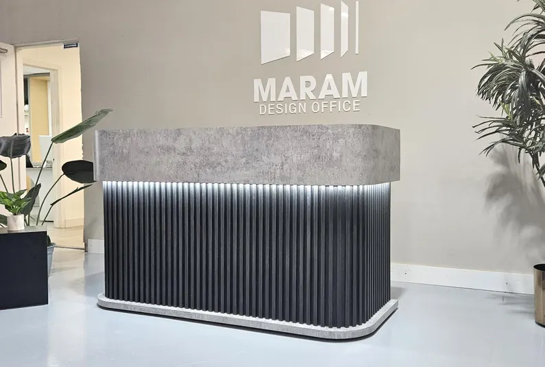 Ruby Reception desk + Panels (Black) - Image 2