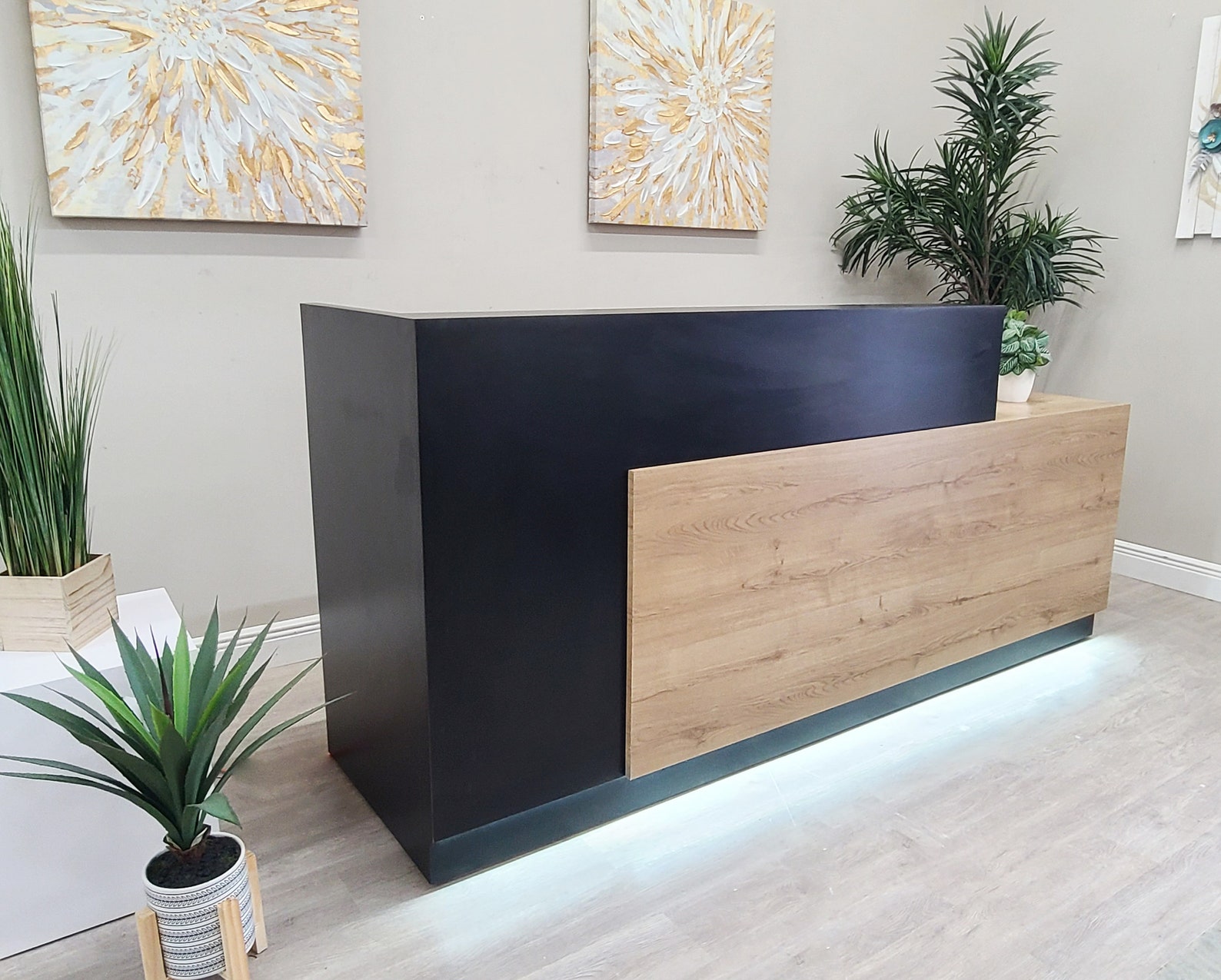 Jade Plus Reception desk (Matte Black + Black Walnut) - Image 3