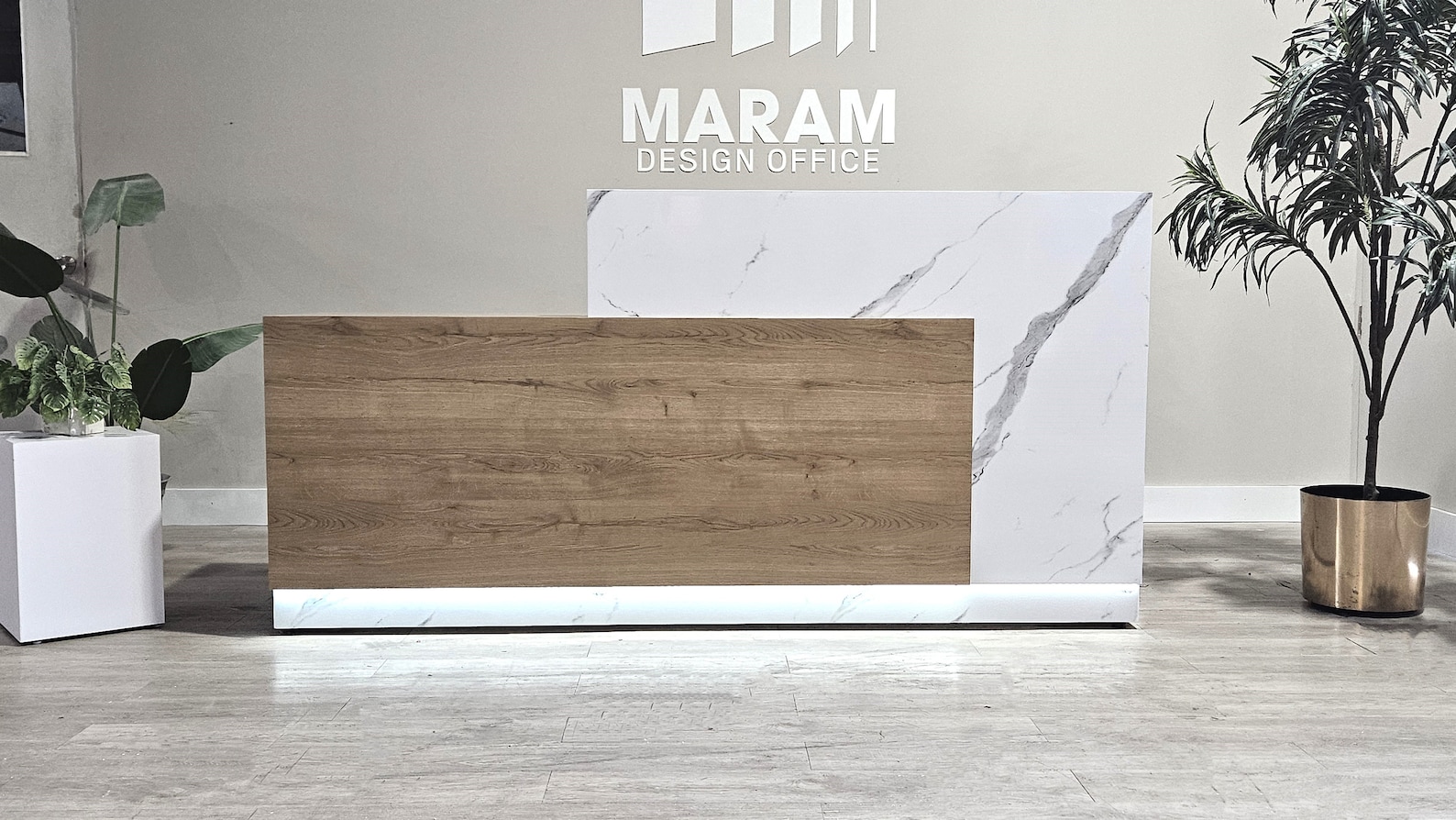 Jade Plus Reception desk (Marble + Planked Urban Oak) - Image 6