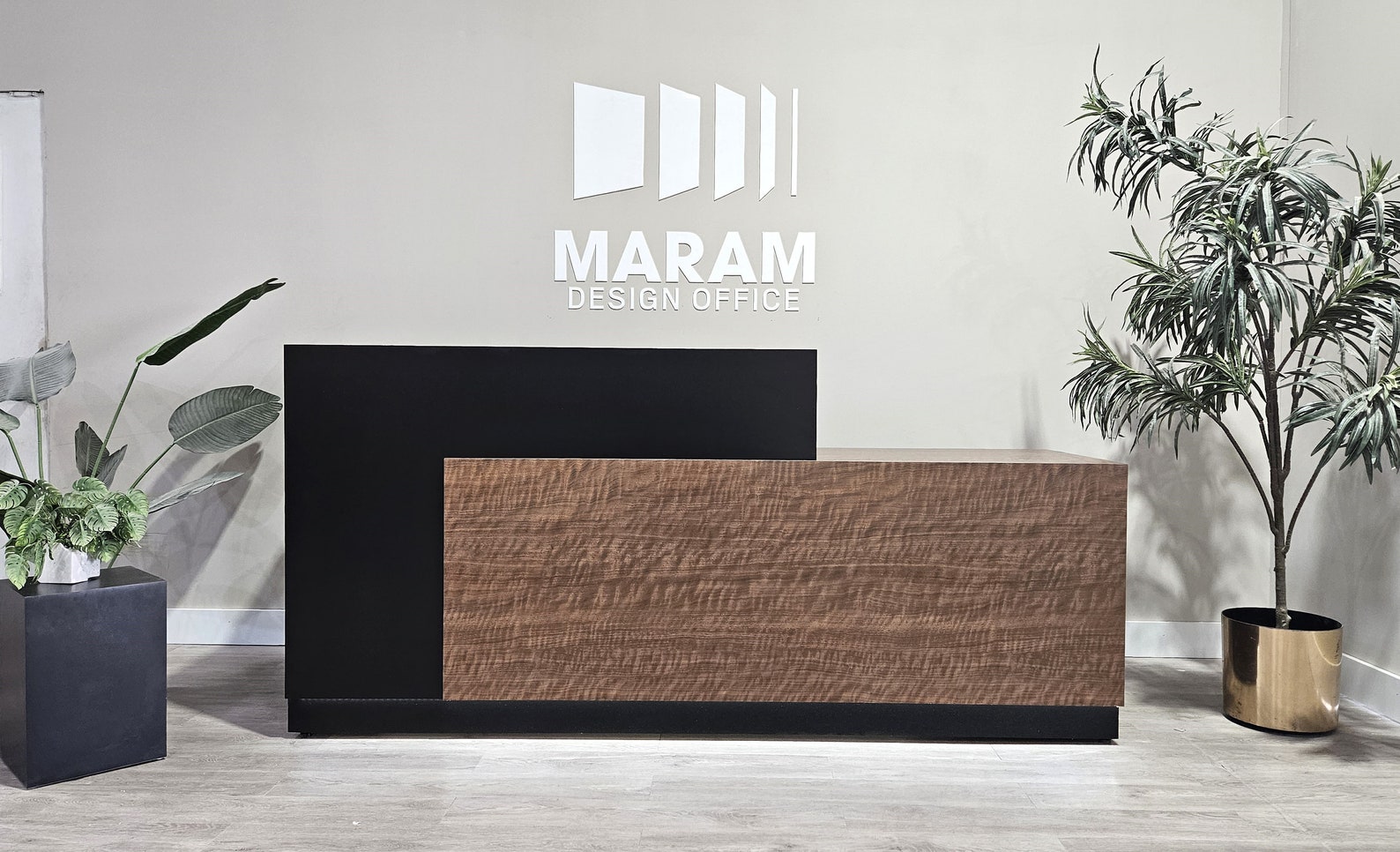 Jade Plus Reception desk (Matte Black + Black Walnut) - Image 5