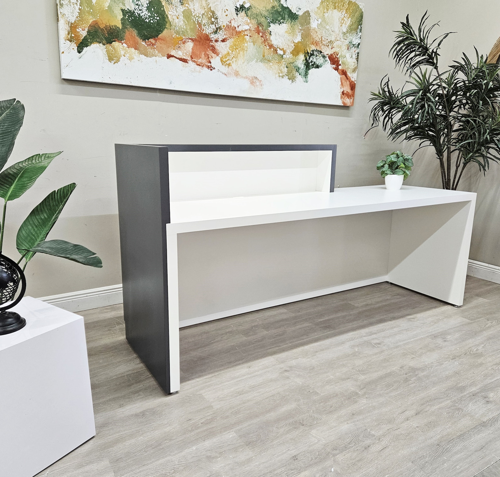 Jade Plus Reception desk (Marble + Planked Urban Oak) - Image 10